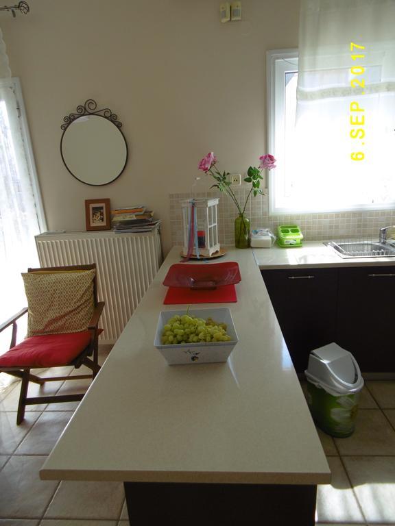 Spacious Apartment Corinth Eksteriør billede